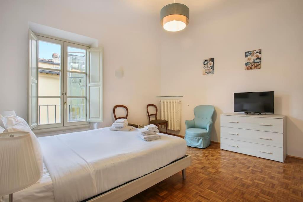 Palazzo Borghese 2 Bedroom Florence Exterior photo